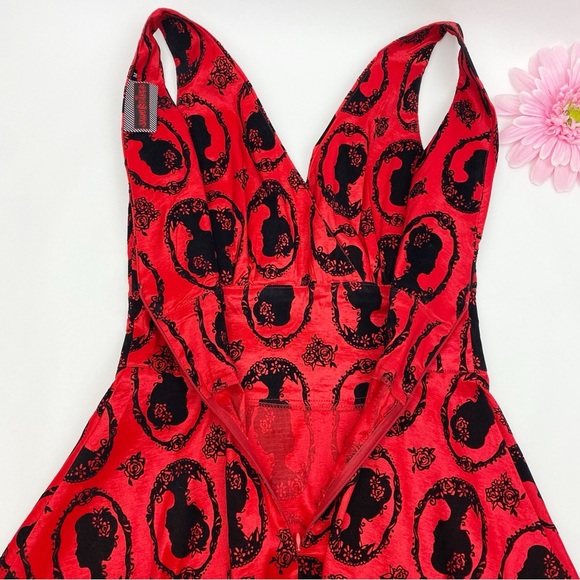 ModCloth X JawBreaker Velveteen Retro Pinup Rockabilly Cameo Midi Dress Red - Picture 8 of 13